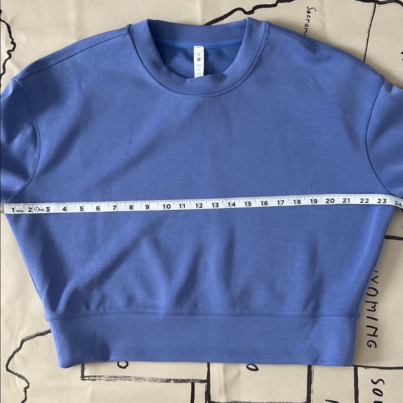 Lululemon Perfectly Oversized Softstreme Crew - Size 4 - Picture 7 of 11